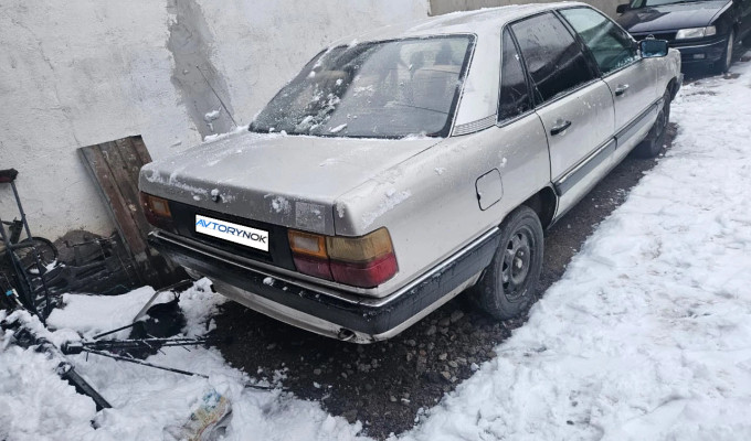 Audi 100 1989 года