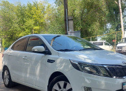 Kia Rio 2013 года
