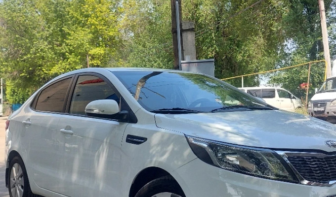 Kia Rio 2013 года