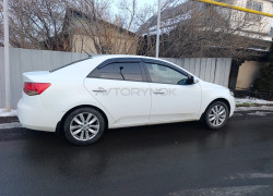 Kia Cerato 2011 года