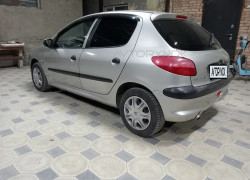 Peugeot 206 2003 года
