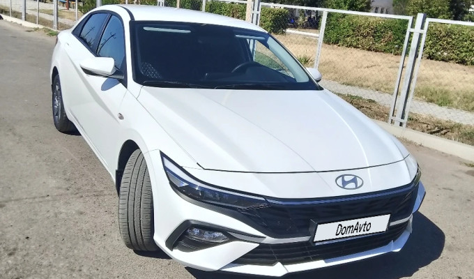 Hyundai Elantra 2025 года
