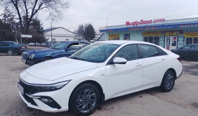 Hyundai Elantra 2025 года
