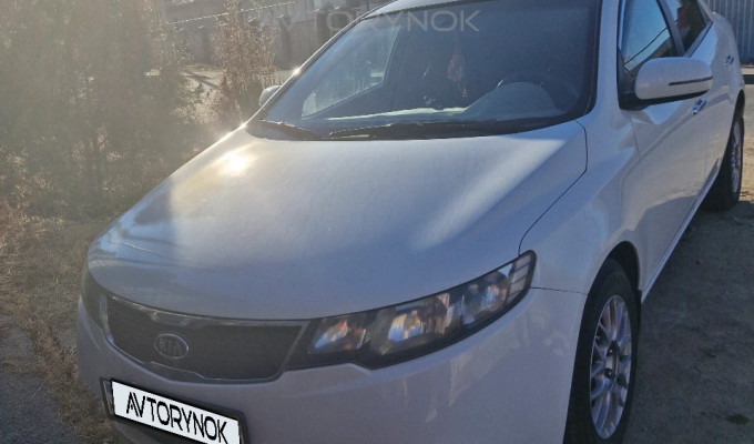 Kia Cerato 2012 года