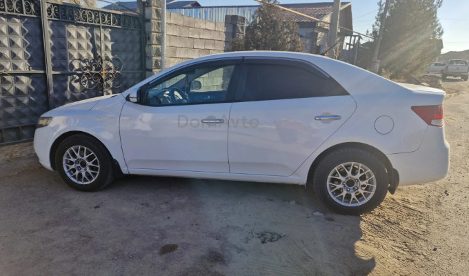 Kia Cerato 2012 года