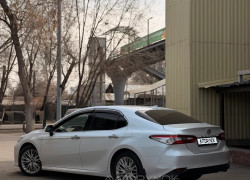 Toyota Camry 2019 года