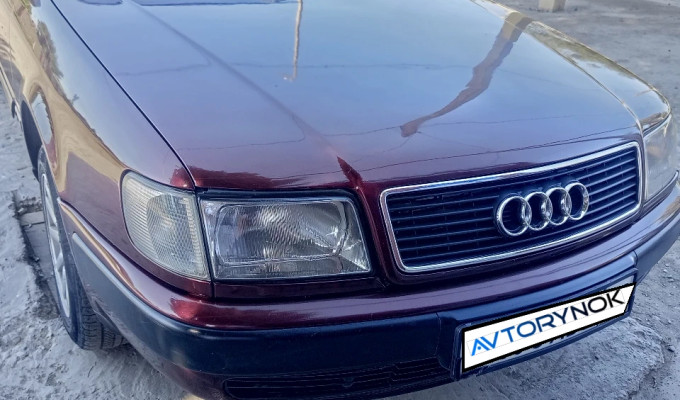 Audi S4 1993 года