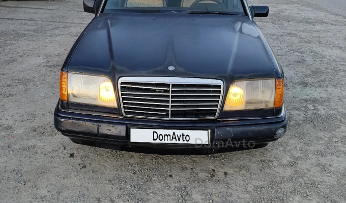 Mercedes-Benz E-Класс 1993 года