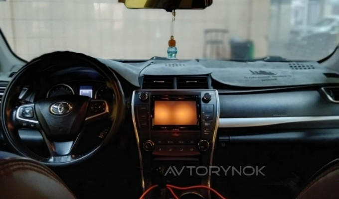 Toyota Camry 2015 года