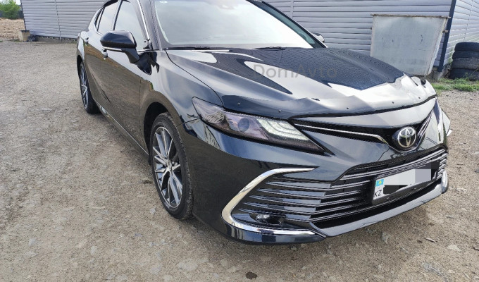 Toyota Camry 2023 года