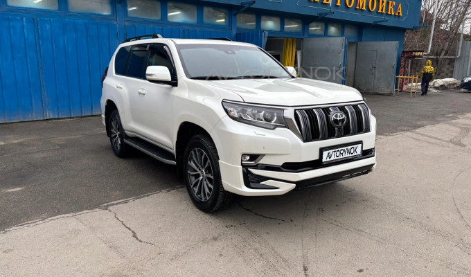 Toyota Land Cruiser Prado 2023 года