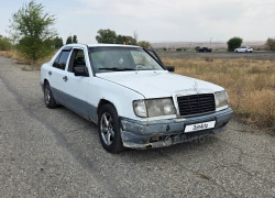 Mercedes-Benz E-Класс 1990 года