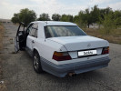 Mercedes-Benz E-Класс 1990 года