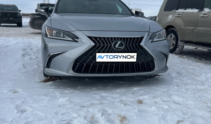 Lexus ES 2023 года