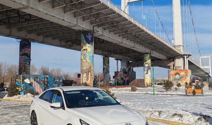 Hyundai Elantra 2021 года