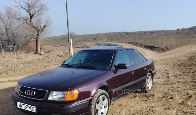 Audi 100 1990 года