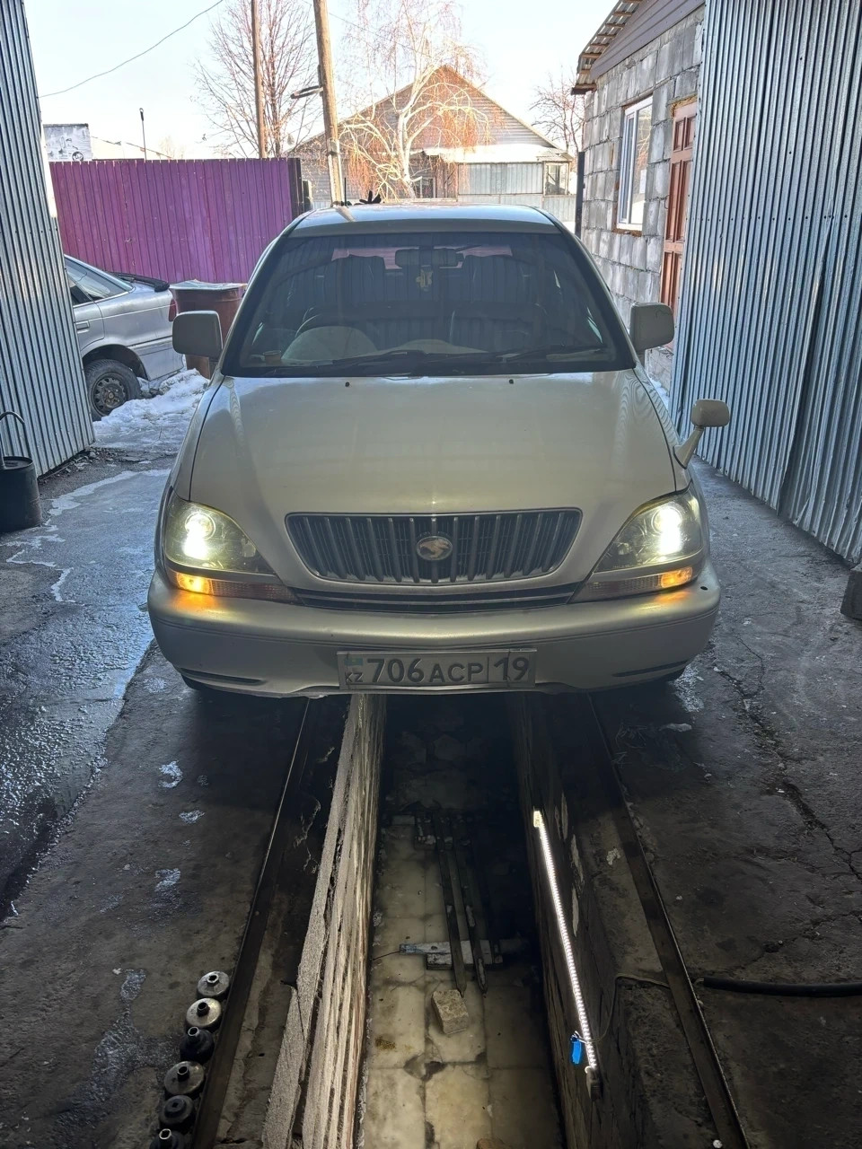 Toyota Harrier, 2000