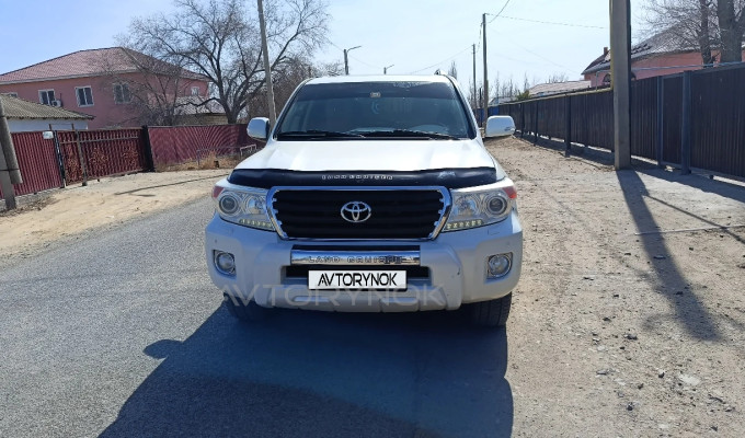 Toyota Land Cruiser 2012 года