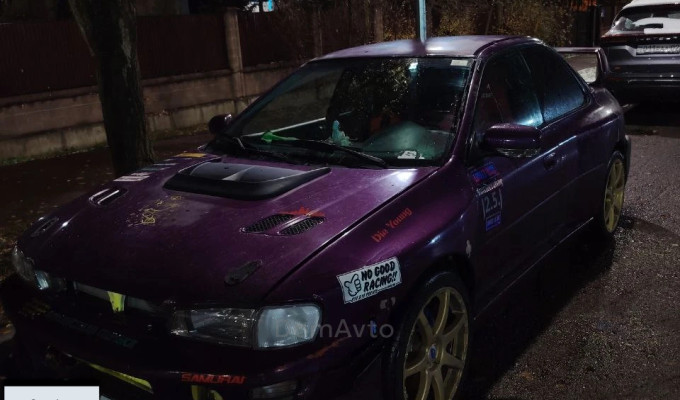 Subaru Impreza 1994 года