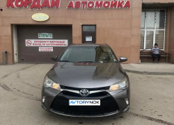 Toyota Camry 2016 года