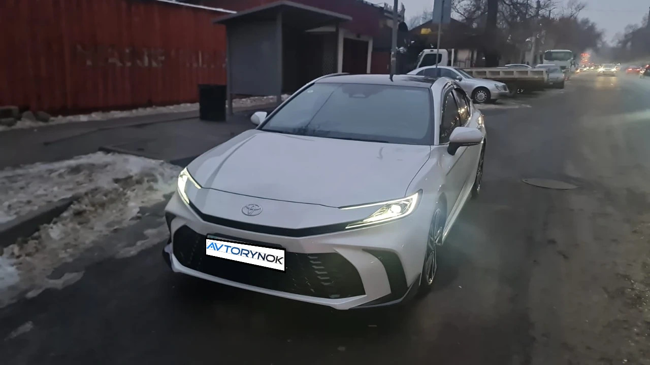 Toyota Camry, 2024