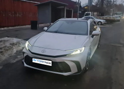 Toyota Camry 2024 года