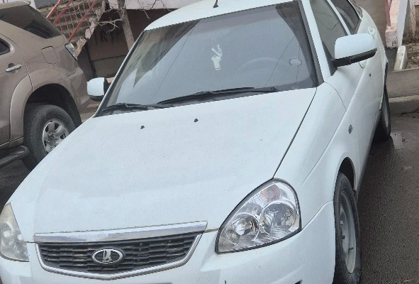 ВАЗ (Lada) Priora 2013 года