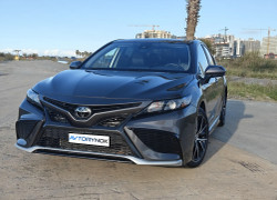 Toyota Camry 2021 года