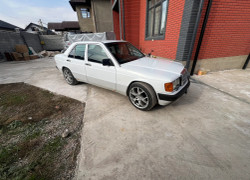 Mercedes-Benz 190 1992 года