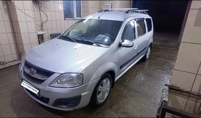 ВАЗ (Lada) Largus 2013 года