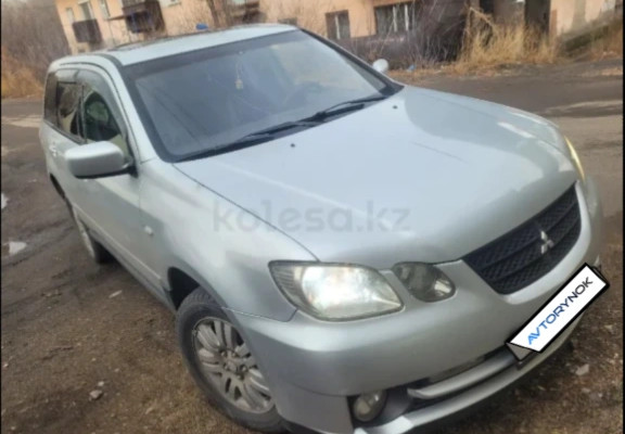 Mitsubishi Airtrek 2002 года