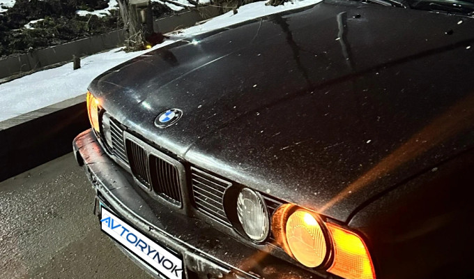 BMW 5 серия 1992 года