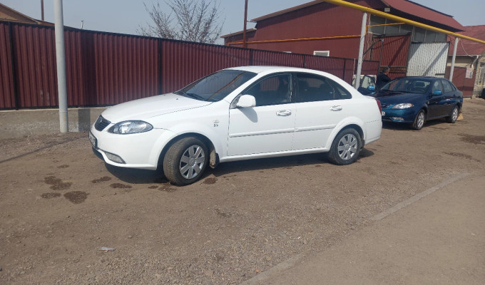 Daewoo Gentra 2014 года