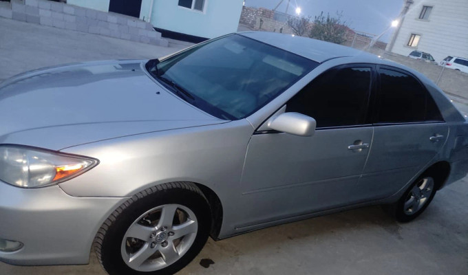 Toyota Camry 2003 года