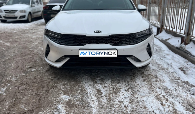 Kia K5 2021 года