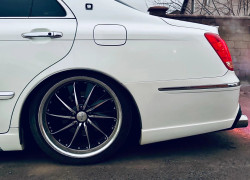 Toyota Crown Majesta 2009 года