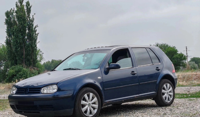 Volkswagen Golf 2000 года