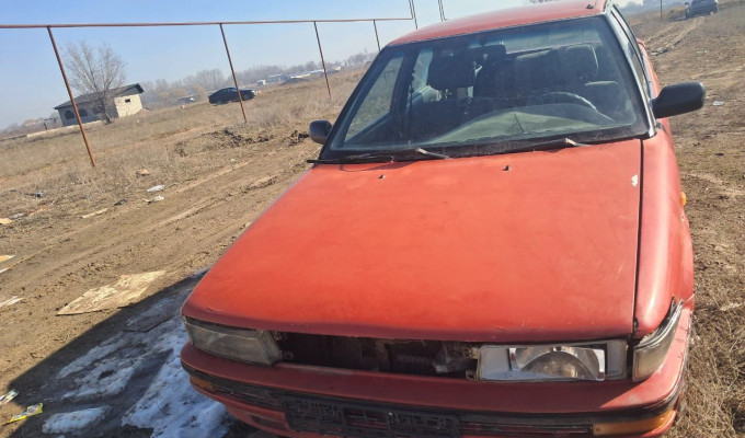 Toyota Corolla 1988 года
