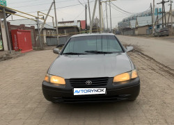 Toyota Camry 1998 года
