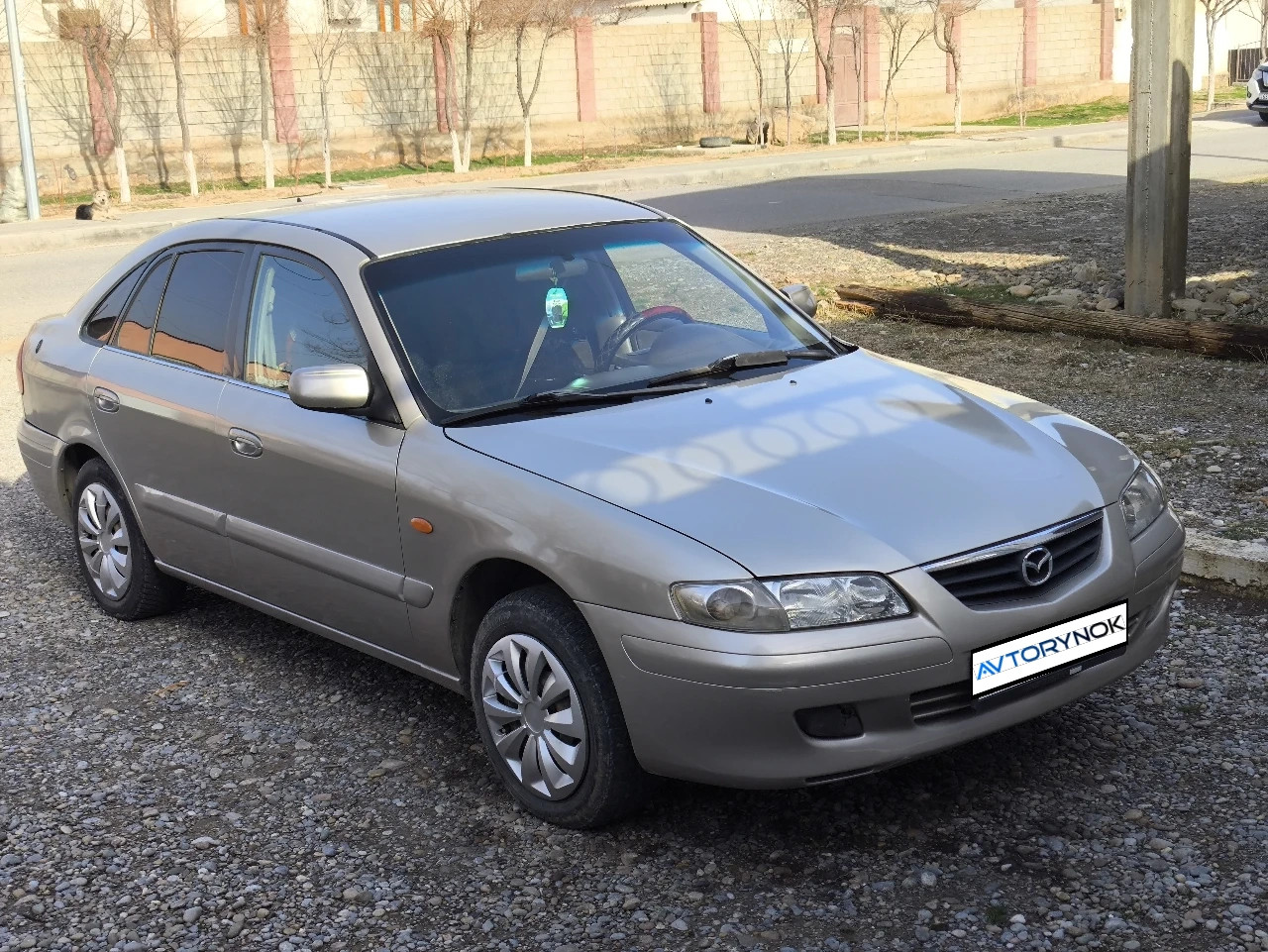 Mazda 626, 2001