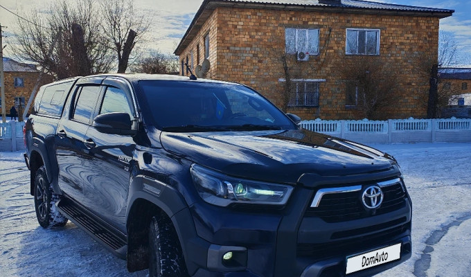 Toyota Hilux 2021 года