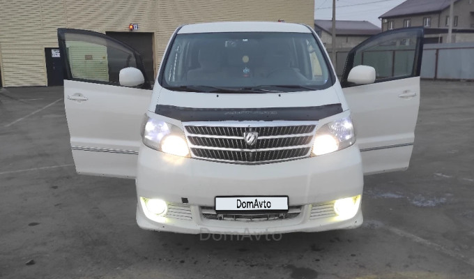 Toyota Alphard 2004 года