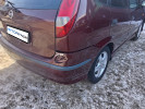Nissan Almera Tino 2004 года