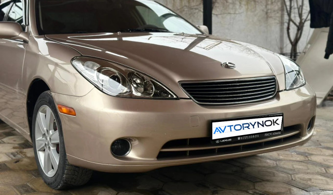 Lexus ES 2005 года