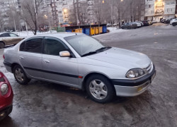 Toyota Avensis 2002 года