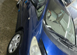 Toyota Estima 2003 года
