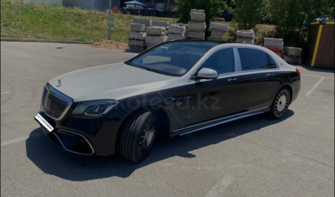 Mercedes-Benz S-Класс 2015 года