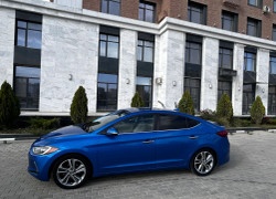Hyundai Elantra 2016 года
