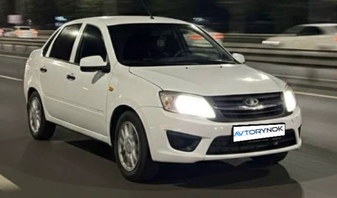 ВАЗ (Lada) Granta 2013 года