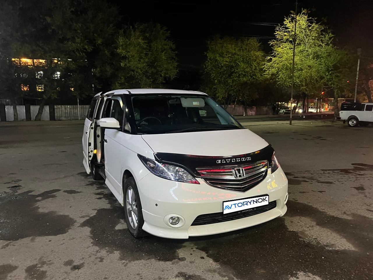 Honda Elysion, 2008